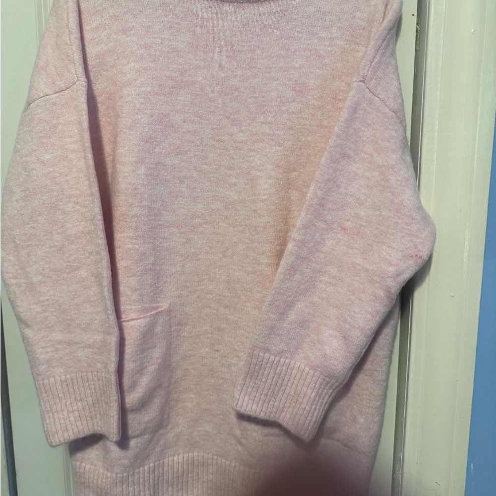 Women’s Cozy Pink Crewneck Sweater